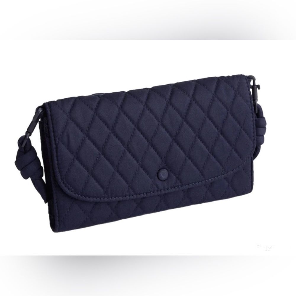 Vera Bradley Wildwood Wallet Crossbody in Peacoat Premium Cotton